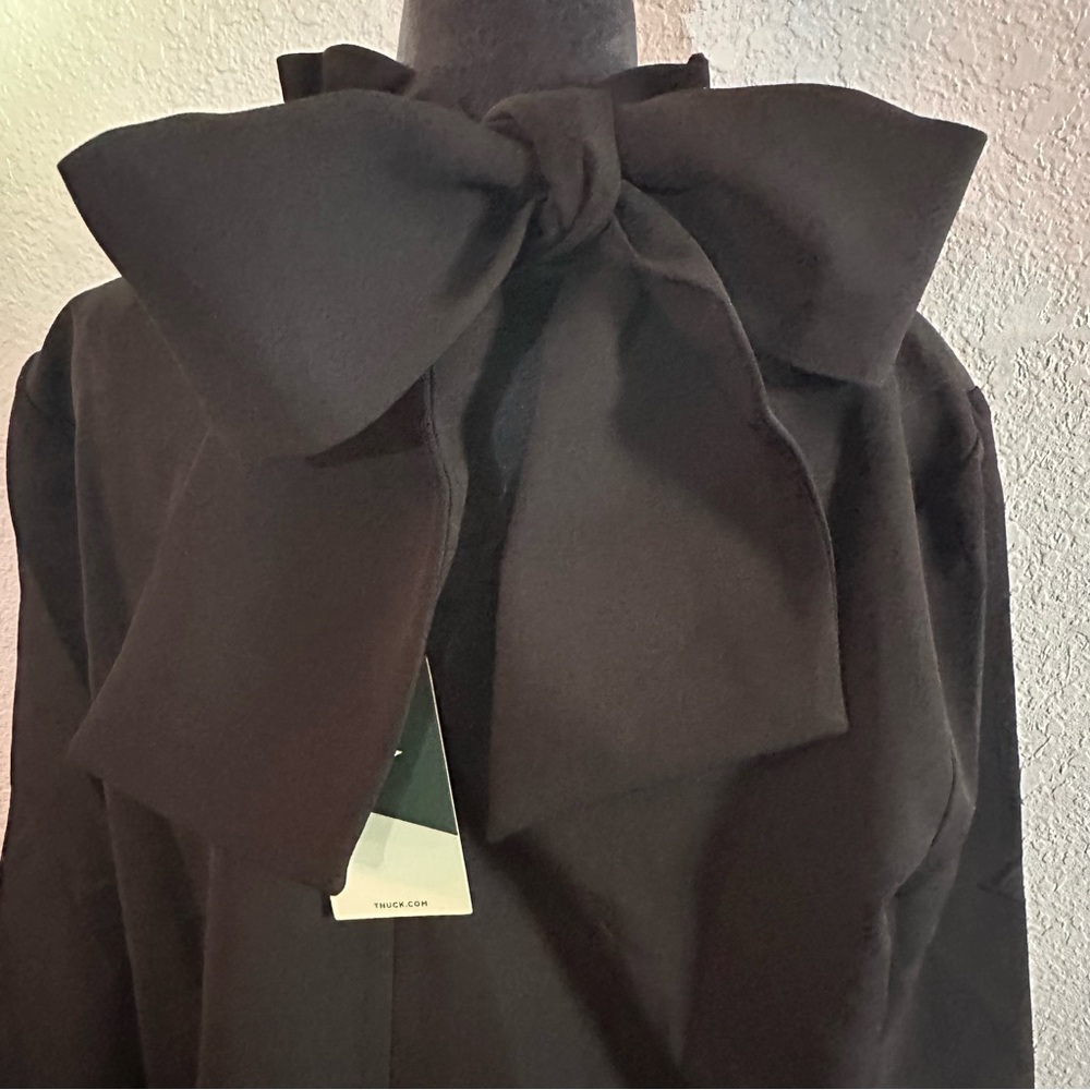 Tuckernuck Black Ruffle-Neck Tunic Top - Picture 4 of 9